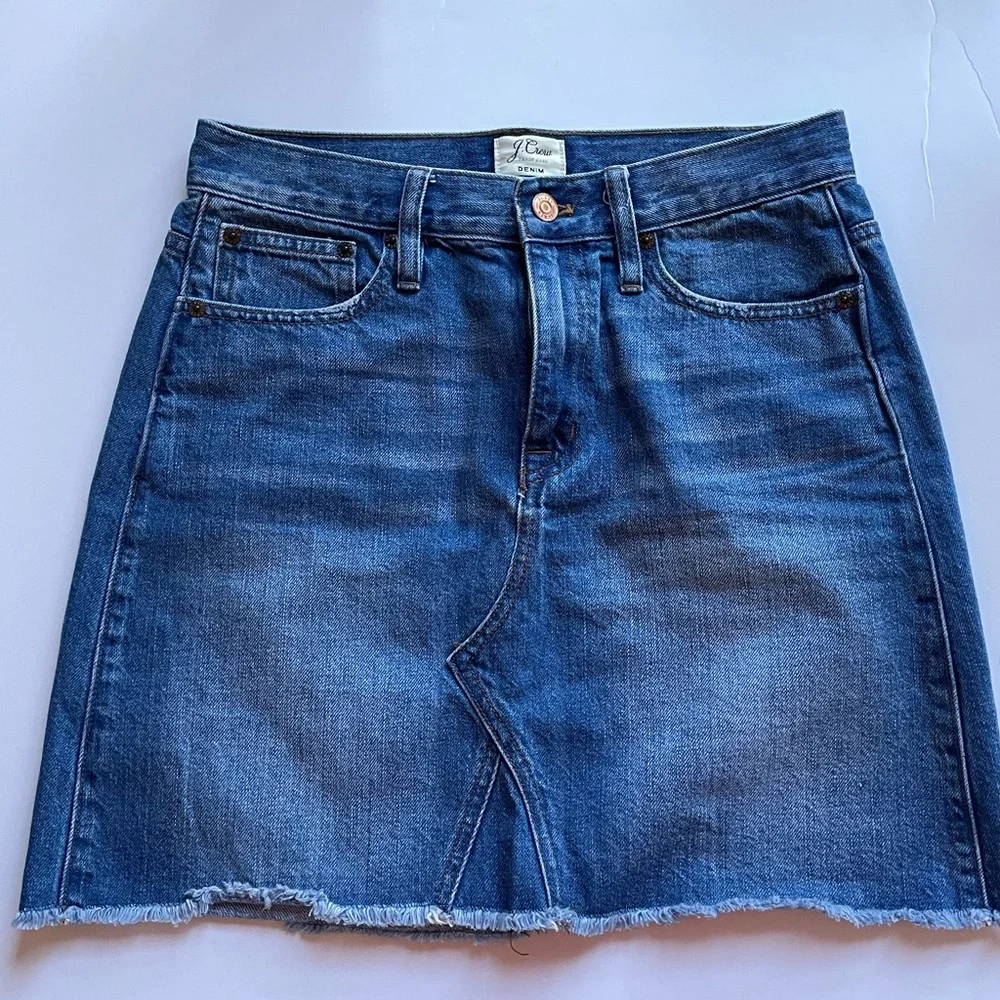 J. Crew Jean Denim skirt EUC raw hem size 26 / small